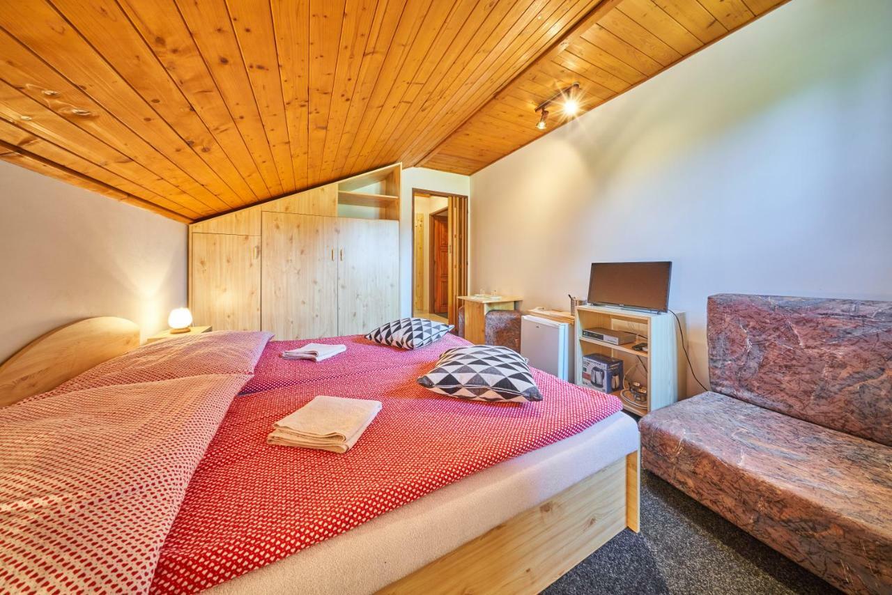 Penzion Pod Lesem Otel Hodkovice Dış mekan fotoğraf