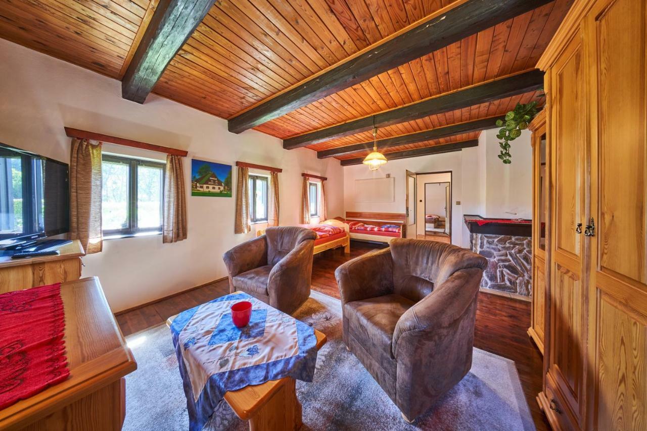 Penzion Pod Lesem Otel Hodkovice Dış mekan fotoğraf