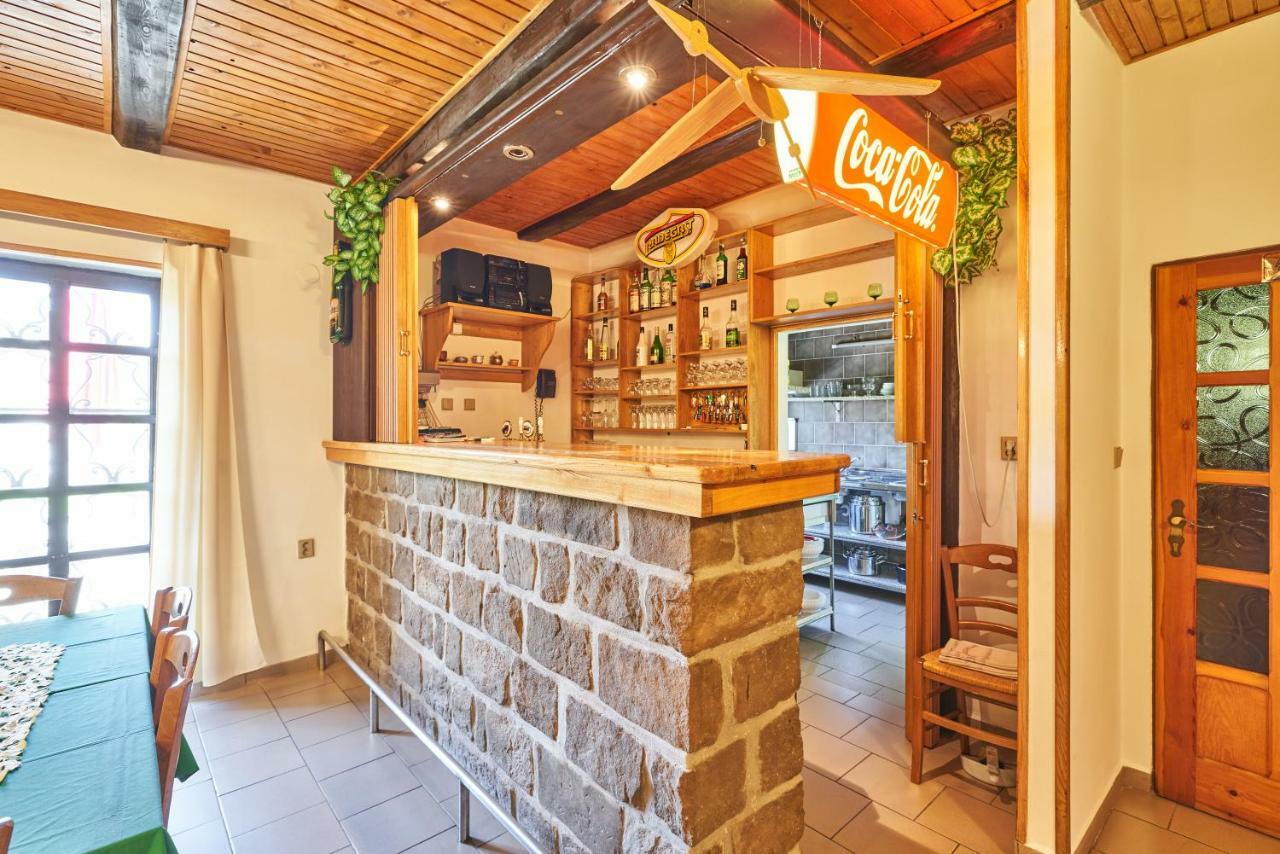 Penzion Pod Lesem Otel Hodkovice Dış mekan fotoğraf
